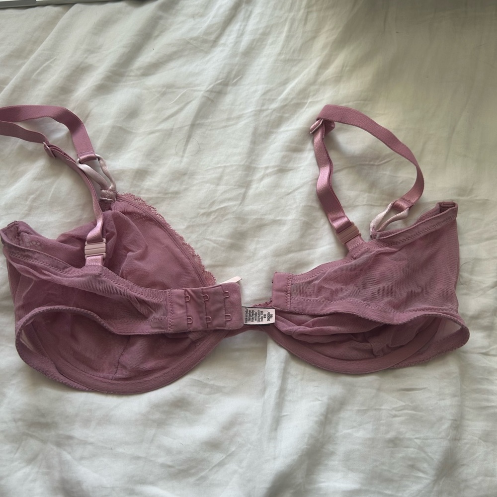 Pink Bra - Picture 2 of 3